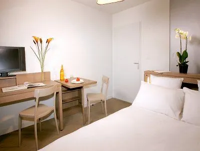 Comfort Suites Cannes 3*