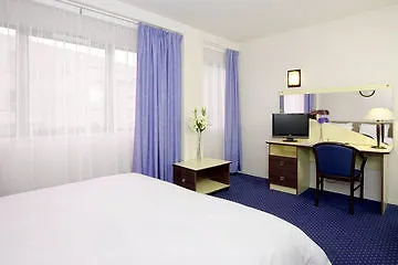 Comfort Suites Cannes 3* Mandelieu-la-Napoule