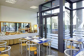 Comfort Suites Cannes Szálloda